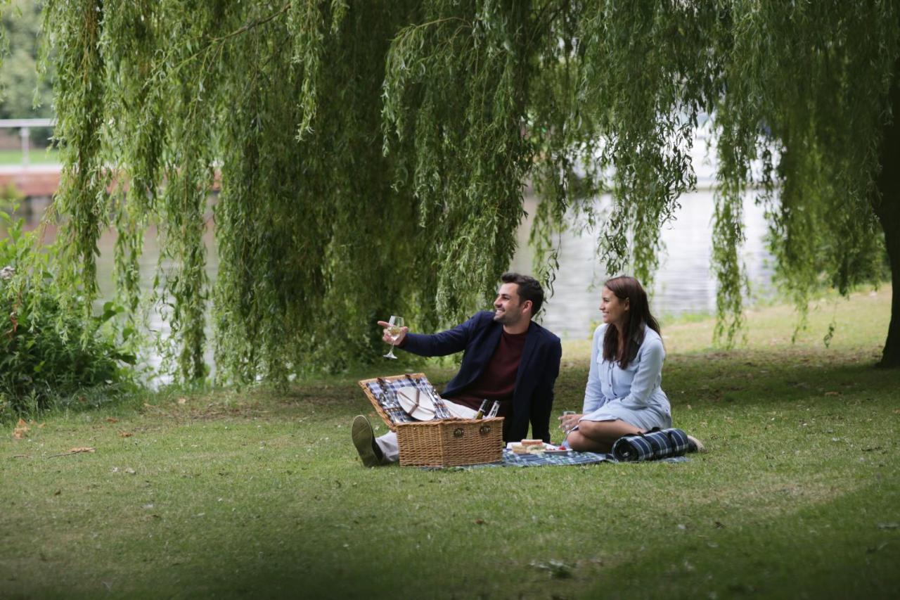 The Runnymede On Thames (Adults Only) Hotel Egham Kültér fotó